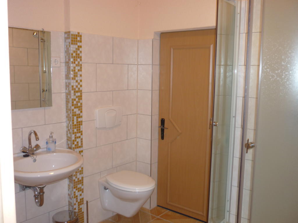 Hueblers-Schlafquartier Hotel Furstenwalde Room photo